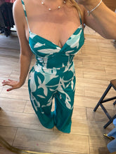 Cargar imagen en el visor de la galería, KATIA - Set blusa y pantalón turquesa estampado