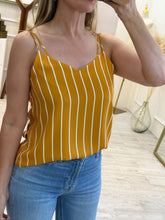 Cargar imagen en el visor de la galería, GABRIELA – Blusa de tirantes mostaza a rayas