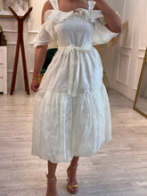 Cargar imagen en el visor de la galería, MARGARET - Maxi vestido blanco