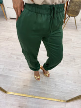 Cargar imagen en el visor de la galería, PALOMA - Pantalón verde tipo cargo