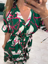 Cargar imagen en el visor de la galería, DAKOTA - Maxi vestido verde estampado
