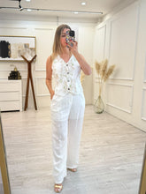 Cargar imagen en el visor de la galería, VENECIA - Set blusa y pantalón blanco estampado