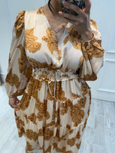 Cargar imagen en el visor de la galería, KRISTHEL - Vestido midi estampado