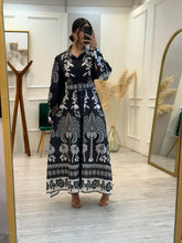 Cargar imagen en el visor de la galería, LOUISE - Maxi vestido negro estampado