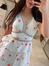 Cargar imagen en el visor de la galería, URIELA - Maxi vestido blanco estampado