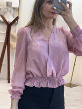 Cargar imagen en el visor de la galería, BARBARA – Blusa rosa de manga larga con cintura fruncida