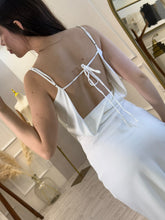 Cargar imagen en el visor de la galería, KRISTAL - Maxi vestido blanco tirantes