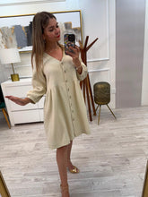 Cargar imagen en el visor de la galería, ABIGAIL - Vestido corto beige