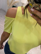 Cargar imagen en el visor de la galería, SUSANA - Blusa amarilla