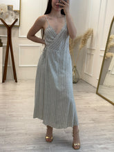 Cargar imagen en el visor de la galería, AUSTEN - Maxi vestido arena tirantes