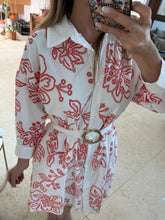 Cargar imagen en el visor de la galería, CIRILA - Vestido blanco bordado flores