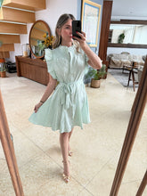 Cargar imagen en el visor de la galería, MAGDALENA - Vestido verde rayas