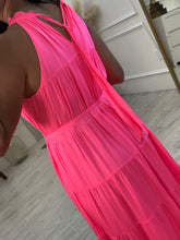 Cargar imagen en el visor de la galería, JULIA - Maxi vestido rosa neon