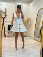 Cargar imagen en el visor de la galería, ALICE - Vestido corto blanco con detalles beige