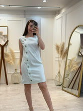 Cargar imagen en el visor de la galería, CARMELITA - Vestido corto botones