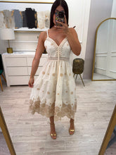 Cargar imagen en el visor de la galería, AZALEA - Vestido midi avena tirantes
