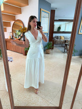 Cargar imagen en el visor de la galería, GINA - Maxi vestido blanco