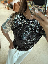 Cargar imagen en el visor de la galería, SCARLETH - Blusa lentejuela