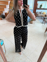 Cargar imagen en el visor de la galería, BETANIA - Set pantalon y chaleco negroe stampado