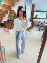 Cargar imagen en el visor de la galería, FELIPA - Pantalon gris estampado