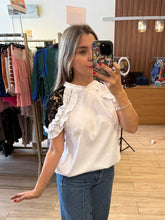 Cargar imagen en el visor de la galería, SINAI - Blusa blanca