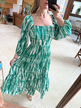 Cargar imagen en el visor de la galería, ETHEL - Maxi vestido verde estampado