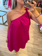Cargar imagen en el visor de la galería, KIRAN - Vestido corto magenta