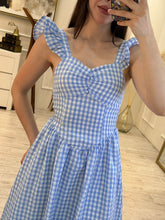 Cargar imagen en el visor de la galería, ANA - vestido cuadro picnic azul cielo