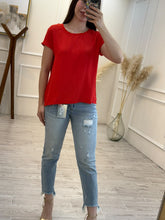 Cargar imagen en el visor de la galería, LENORA - Blusa roja
