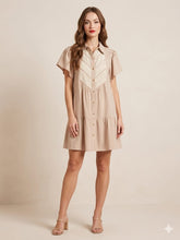 Cargar imagen en el visor de la galería, FENELLA - Vestido corto arena