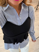 Cargar imagen en el visor de la galería, CATHERINE - Camisa azul con negro