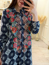 Cargar imagen en el visor de la galería, DELPHINE - Maxi vestido azul marino estampado