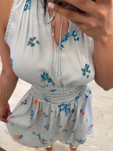 Cargar imagen en el visor de la galería, MICHELLE - Vestido azul claro
