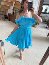 Cargar imagen en el visor de la galería, AMANDA - Vestido corto azul tirantes