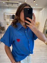 Cargar imagen en el visor de la galería, BLYTHE - Camisa azul