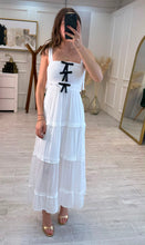 Cargar imagen en el visor de la galería, COSIMA - Maxi vestido blanco moñitos