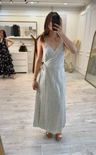 Cargar imagen en el visor de la galería, RIVKA - Maxi vestido arena