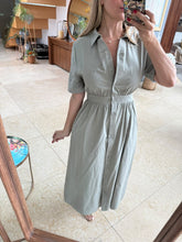 Cargar imagen en el visor de la galería, URSULA - Maxi vestido verde olivo
