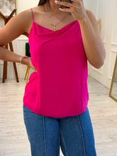 Cargar imagen en el visor de la galería, SAPHIRE - Blusa fucsia tirantes