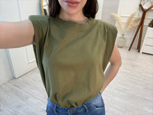 Cargar imagen en el visor de la galería, ELSIE - Blusa cafe