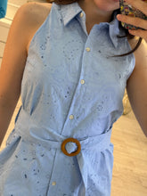 Cargar imagen en el visor de la galería, ARNELIA - vestido eyelet con cinto