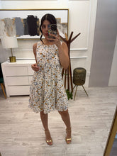 Cargar imagen en el visor de la galería, JORGINA - Vestido corto avena estampado