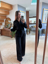 Cargar imagen en el visor de la galería, ELVIA - Set pantalon y blusa negro