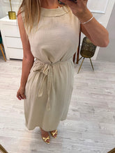 Cargar imagen en el visor de la galería, JOANNA - Maxi vestido arena