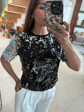 Cargar imagen en el visor de la galería, SCARLETH - Blusa lentejuela