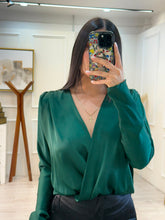 Cargar imagen en el visor de la galería, MARYL - Panti blusa verde