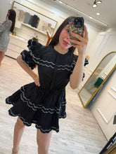 Cargar imagen en el visor de la galería, CLOUD - Vestido corto negro