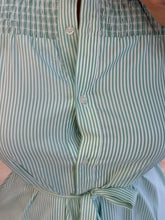 Cargar imagen en el visor de la galería, ERLA - Vestido corto verde rayas