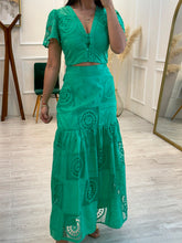 Cargar imagen en el visor de la galería, LANDINA - Set blusa y falda verde
