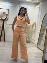 Cargar imagen en el visor de la galería, OLIVE - Set pantalon y chaleco naranja pastel